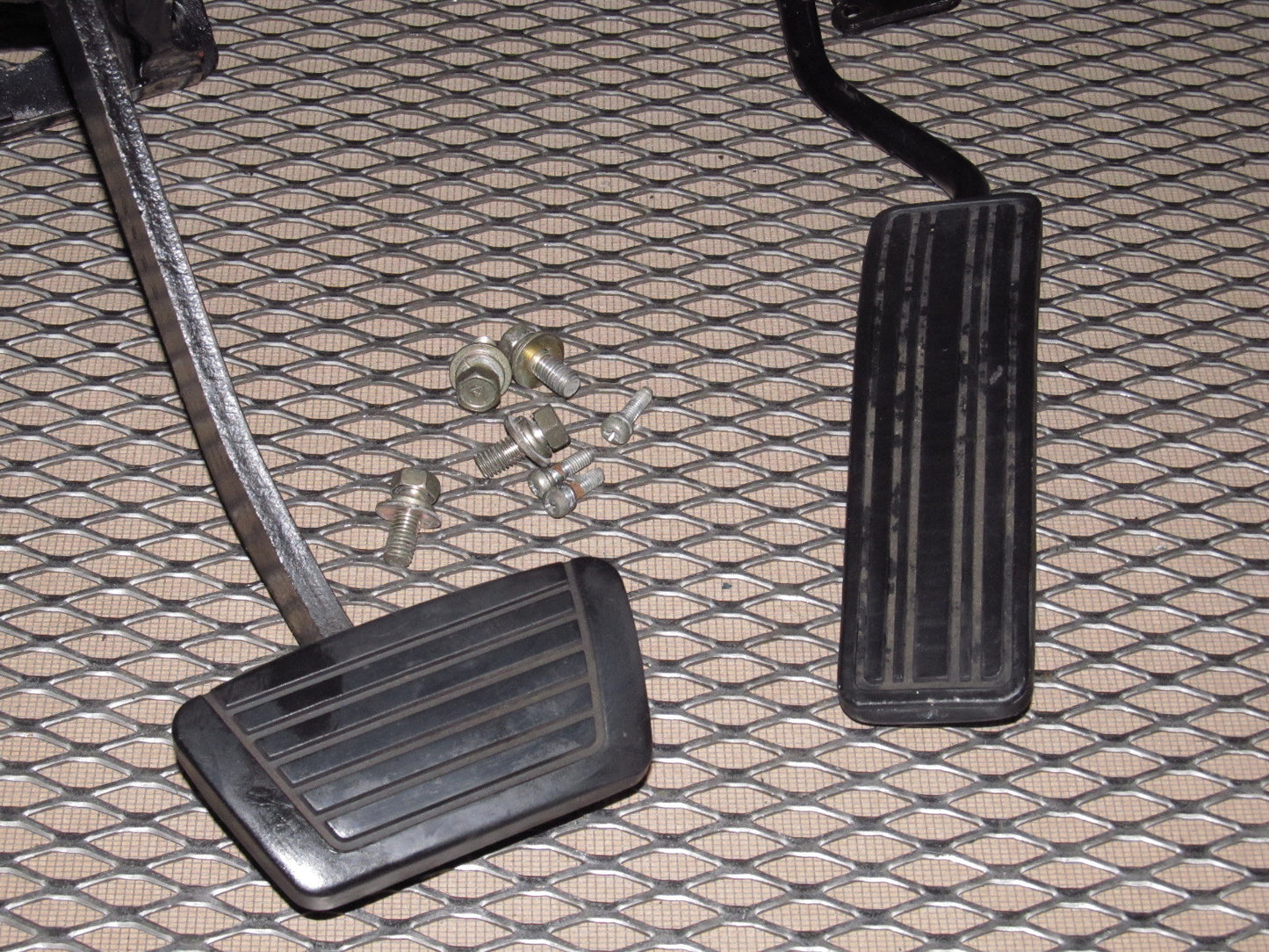 72 73 Datsun 240z OEM A/T Pedal Assembly