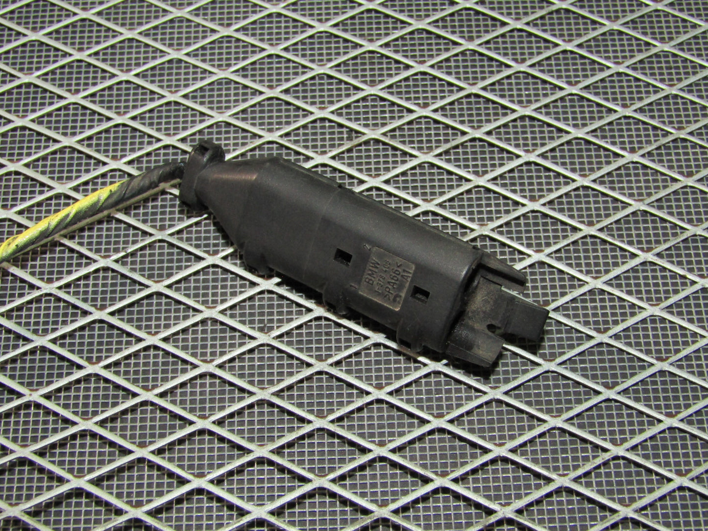 1992-1995 BMW 325 OEM Wiper Washer Tank Reservoir Pigtail Harness