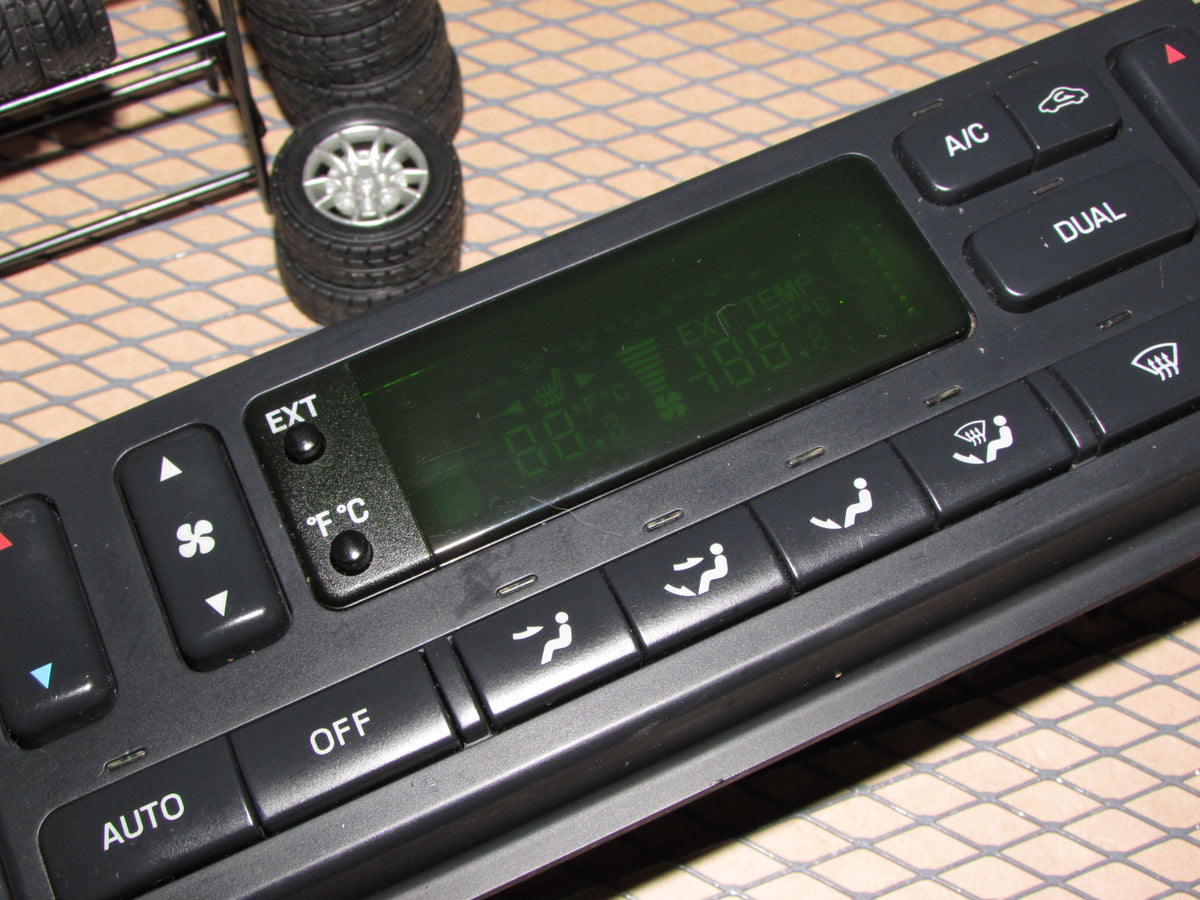 02 03 04 05 Ford Explorer OEM Digital A/C Heater Temperature Climate Control