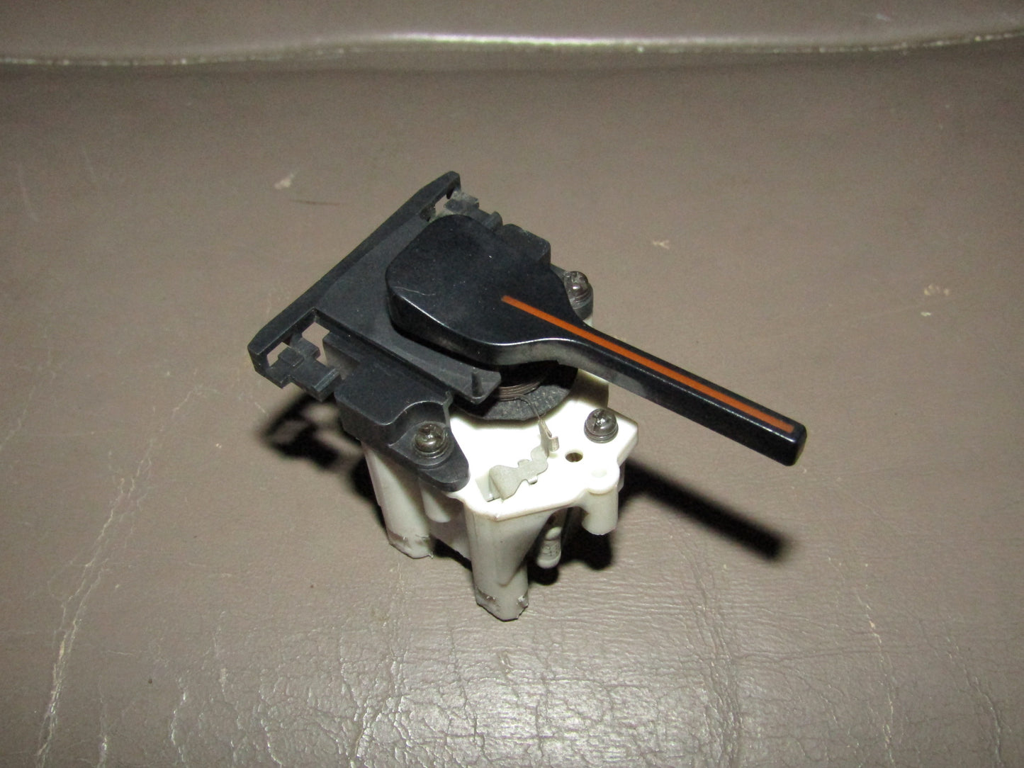 92 93 Lexus ES300 OEM Instrument Cluster Gauge Gas Fuel Needle Assembly