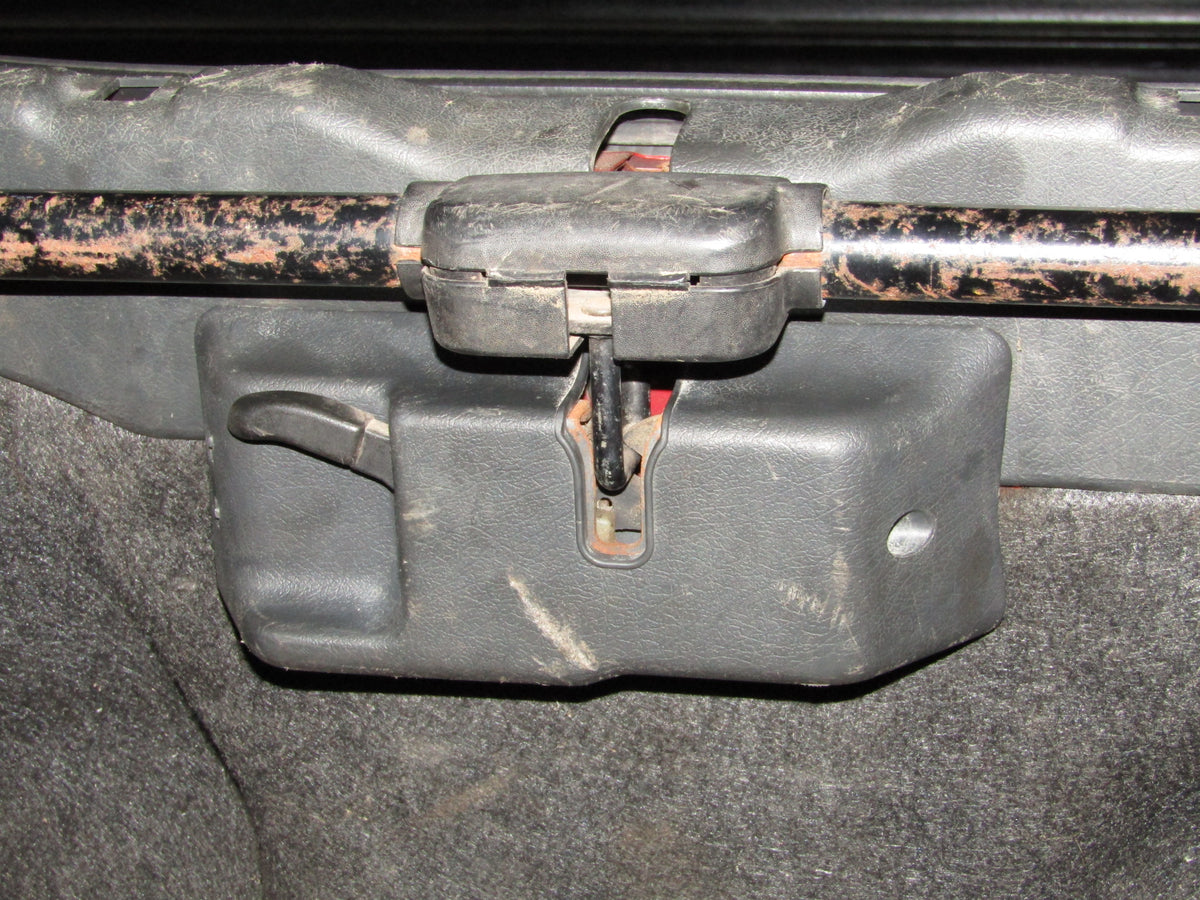93 94 95 96 97 Honda Del Sol OEM Trunk Latch Cover Trim – Autopartone.com