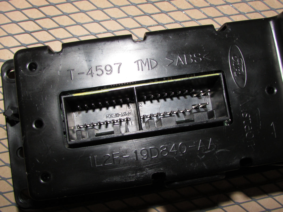 02 03 04 05 Ford Explorer OEM Digital A/C Heater Temperature Climate Control
