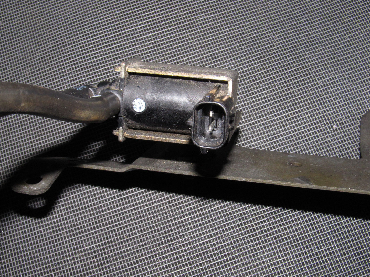 94 95 96 97 Mazda Miata OEM VSV Vacuum Valve Switch