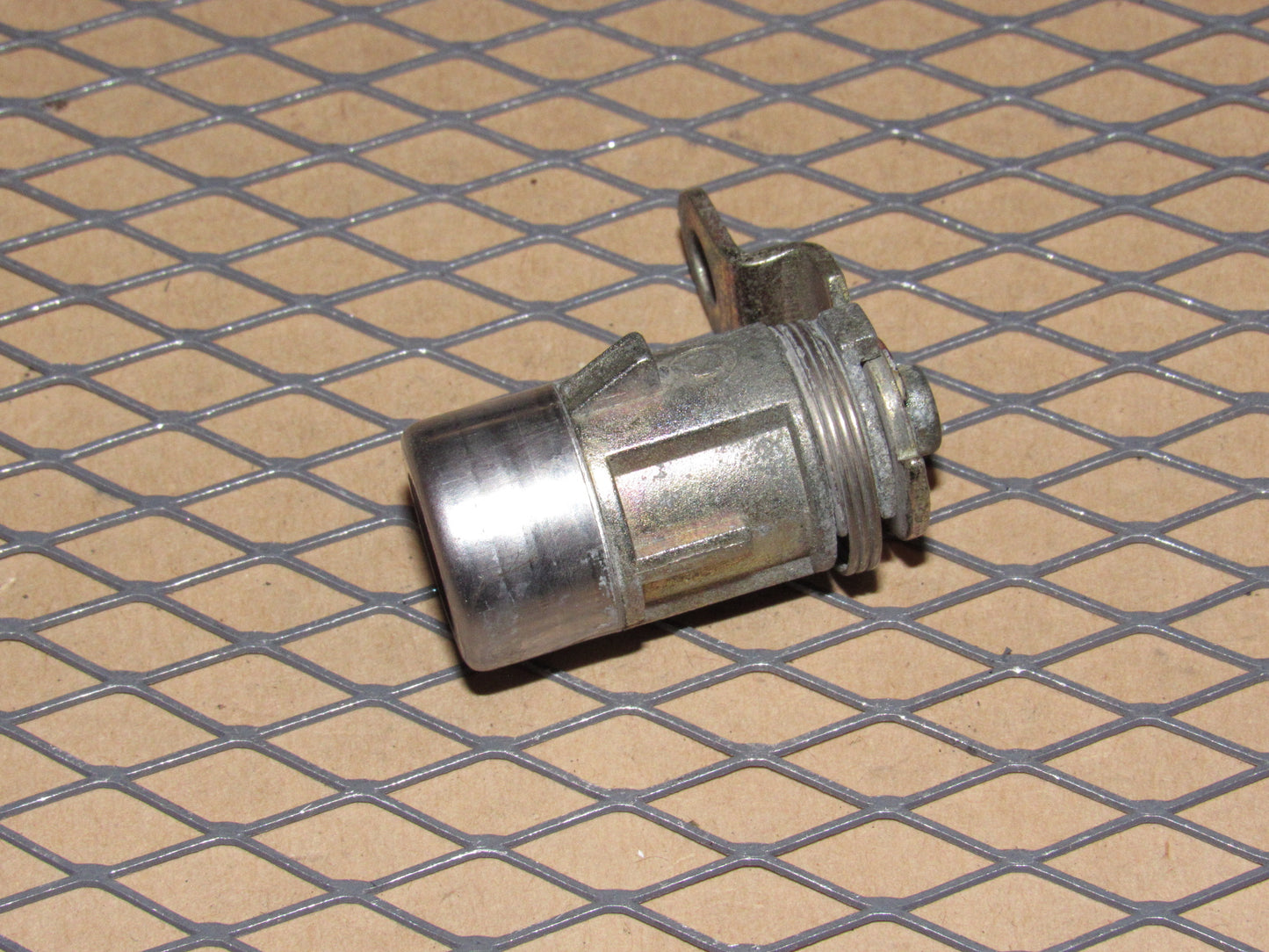 86 87 88 89 Hyundai Excel OEM Exterior Door Handle Lock Tumbler - Right