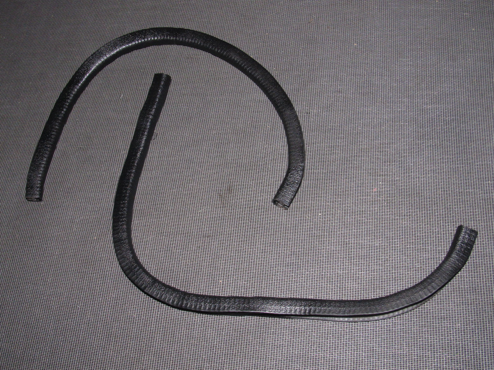 94 95 96 97 Mazda Miata OEM Door Belt Line Moulding Stripping