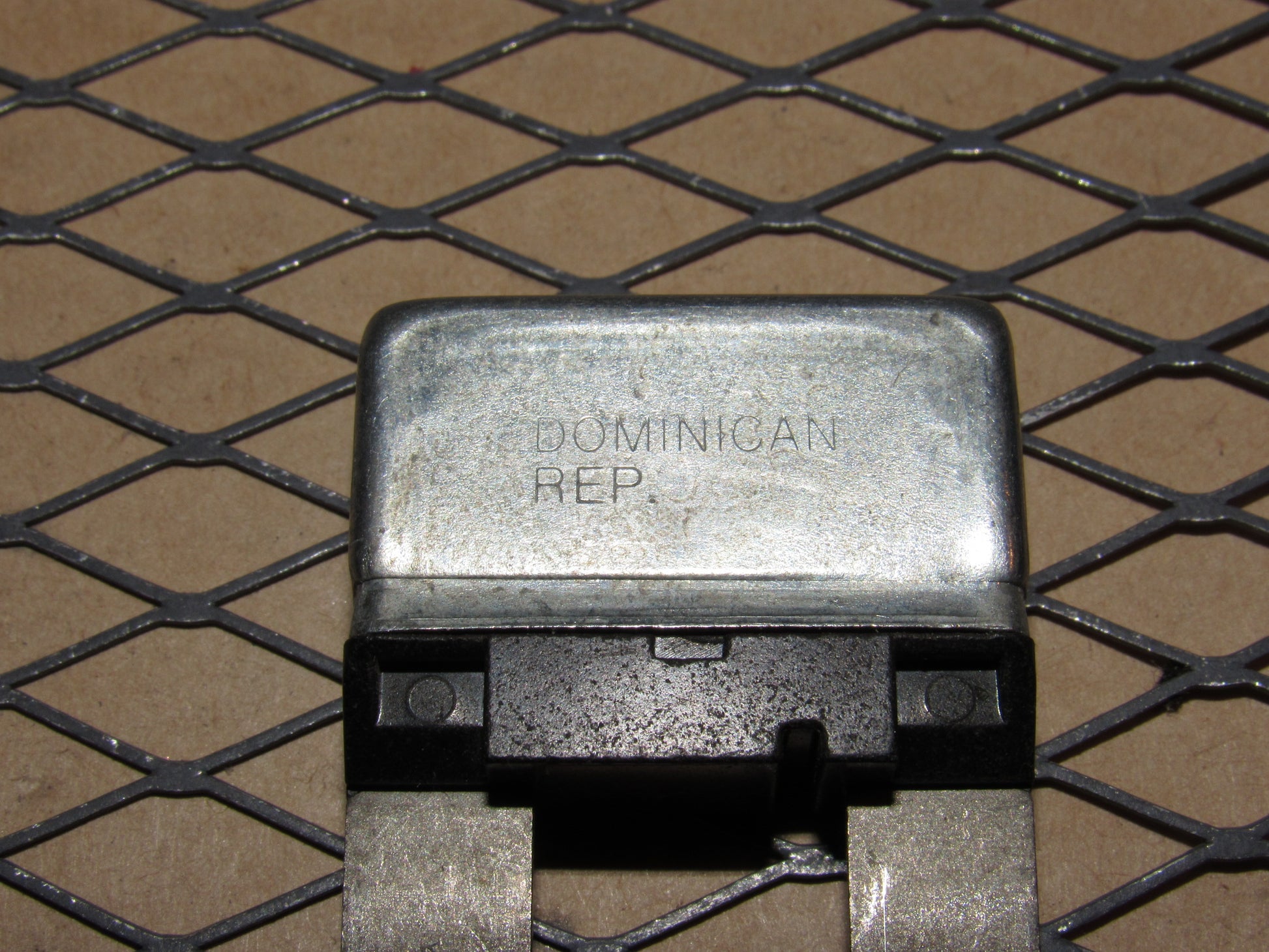 Ford Metal Maxi Fuse 10A / 3F2T 14526-AA – Autopartone