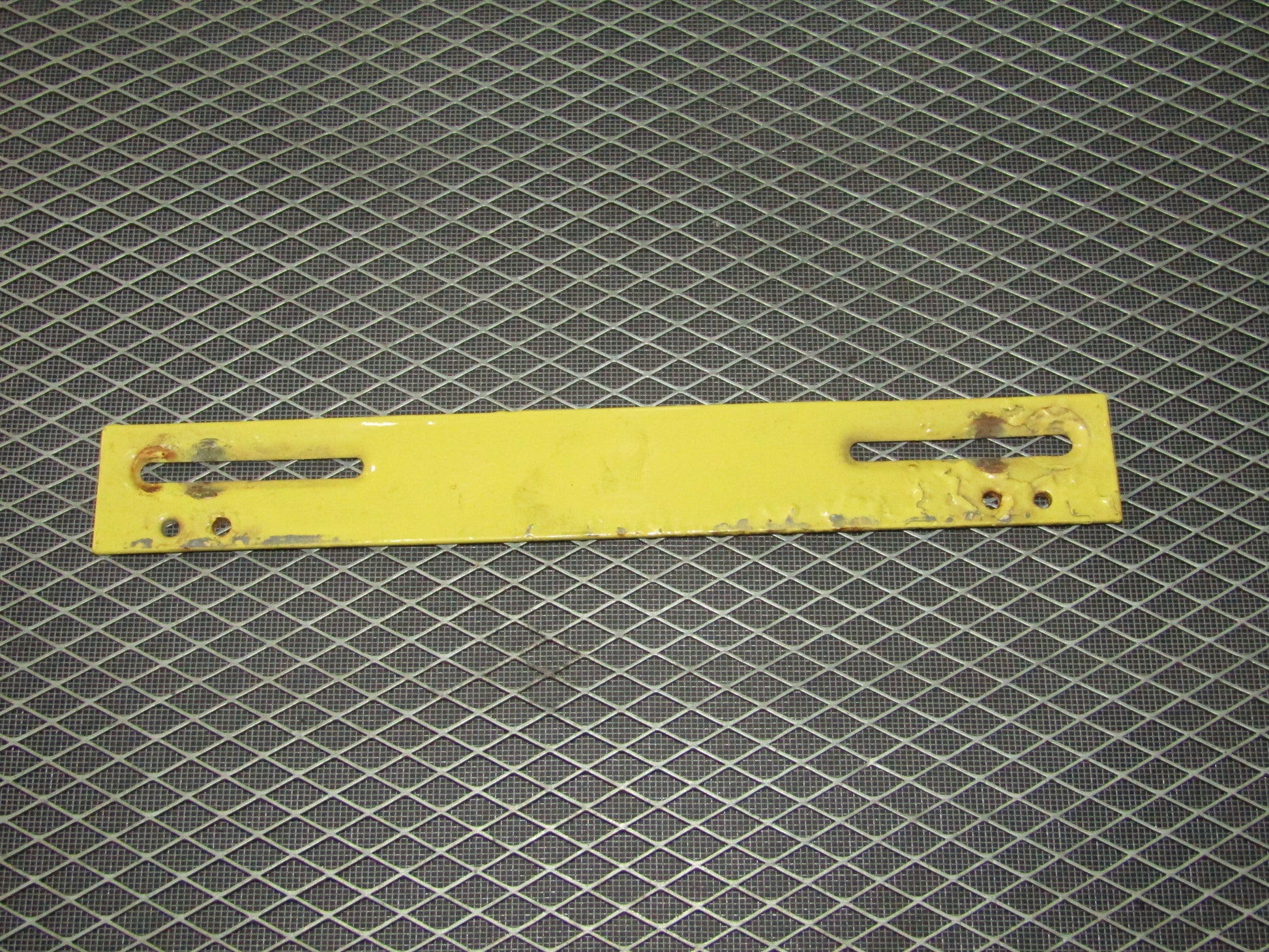 1992-1995 BMW 325 Sedan OEM Rear License Plate Bracket