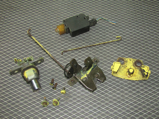 1992-1995 BMW 325 Sedan OEM Trunk Latch & Striker & Lock & Actuator