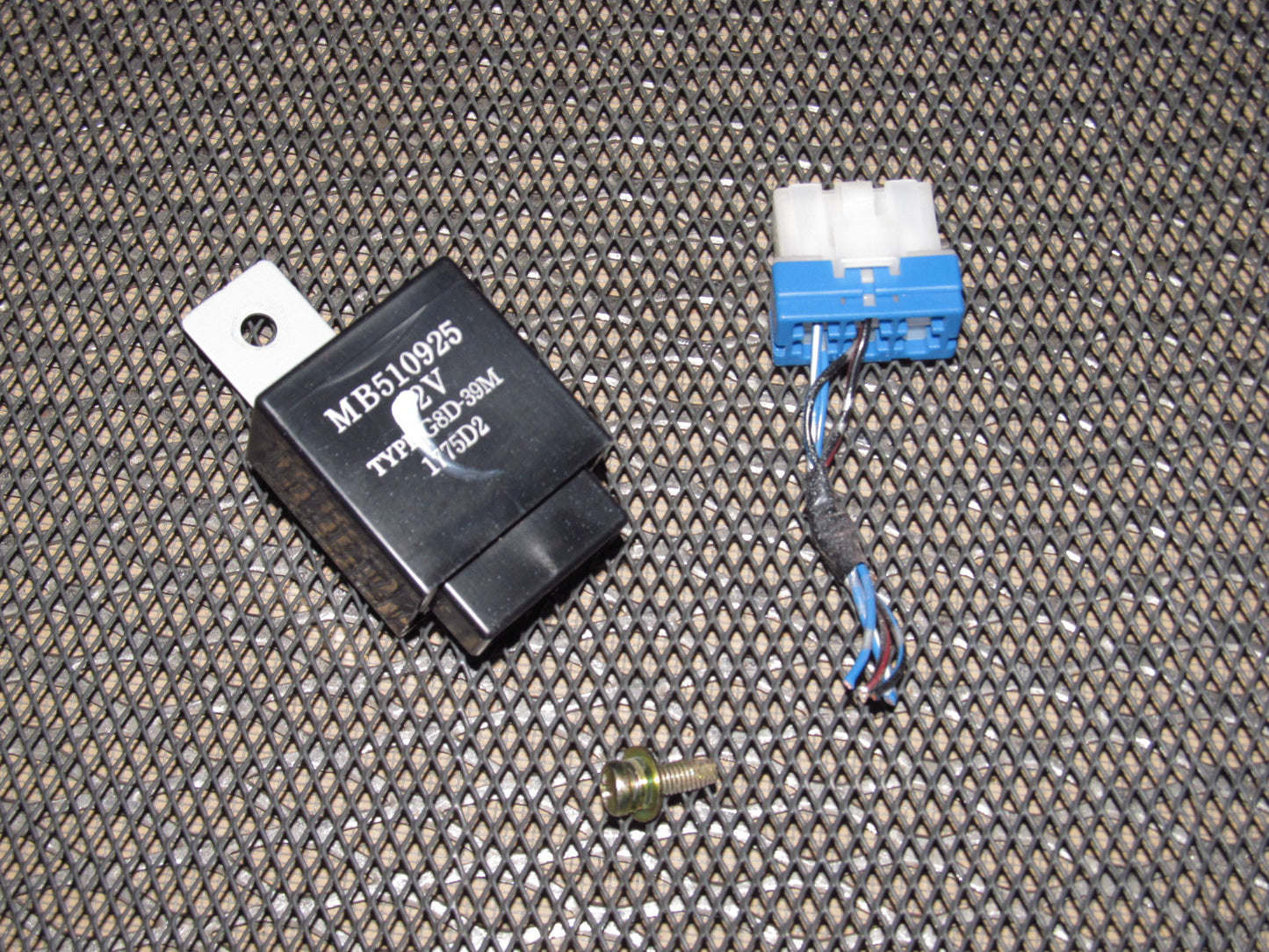 94 95 96 97 Mitsubishi 3000GT OEM Relay - MB510925