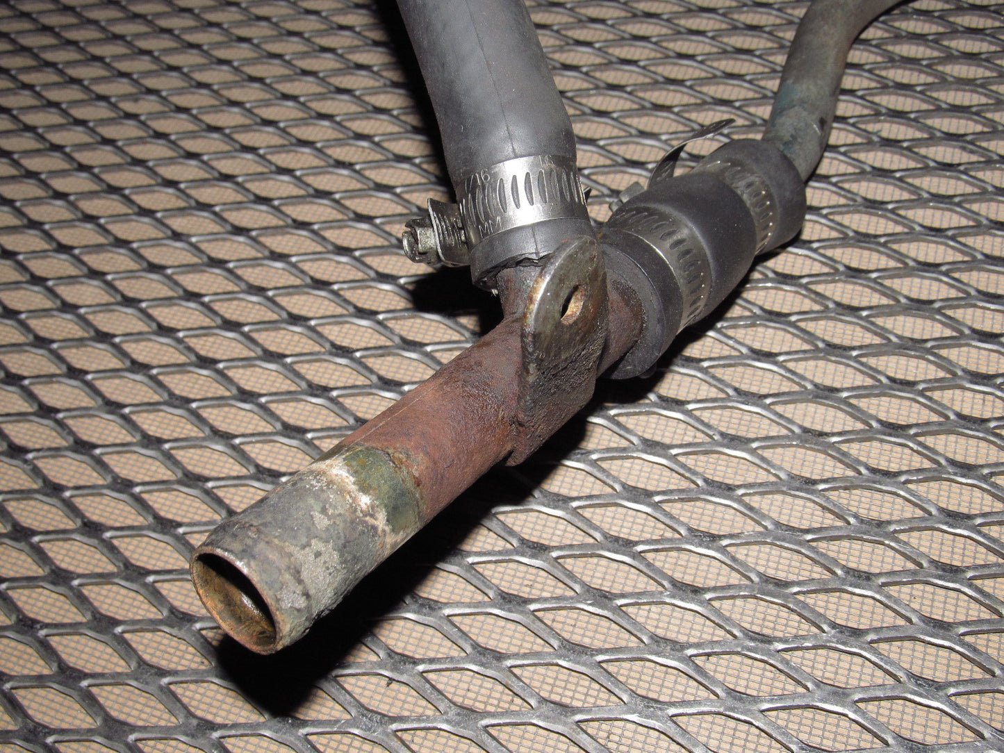 72 73 Datsun 240z Coolant Water Tube Assembly