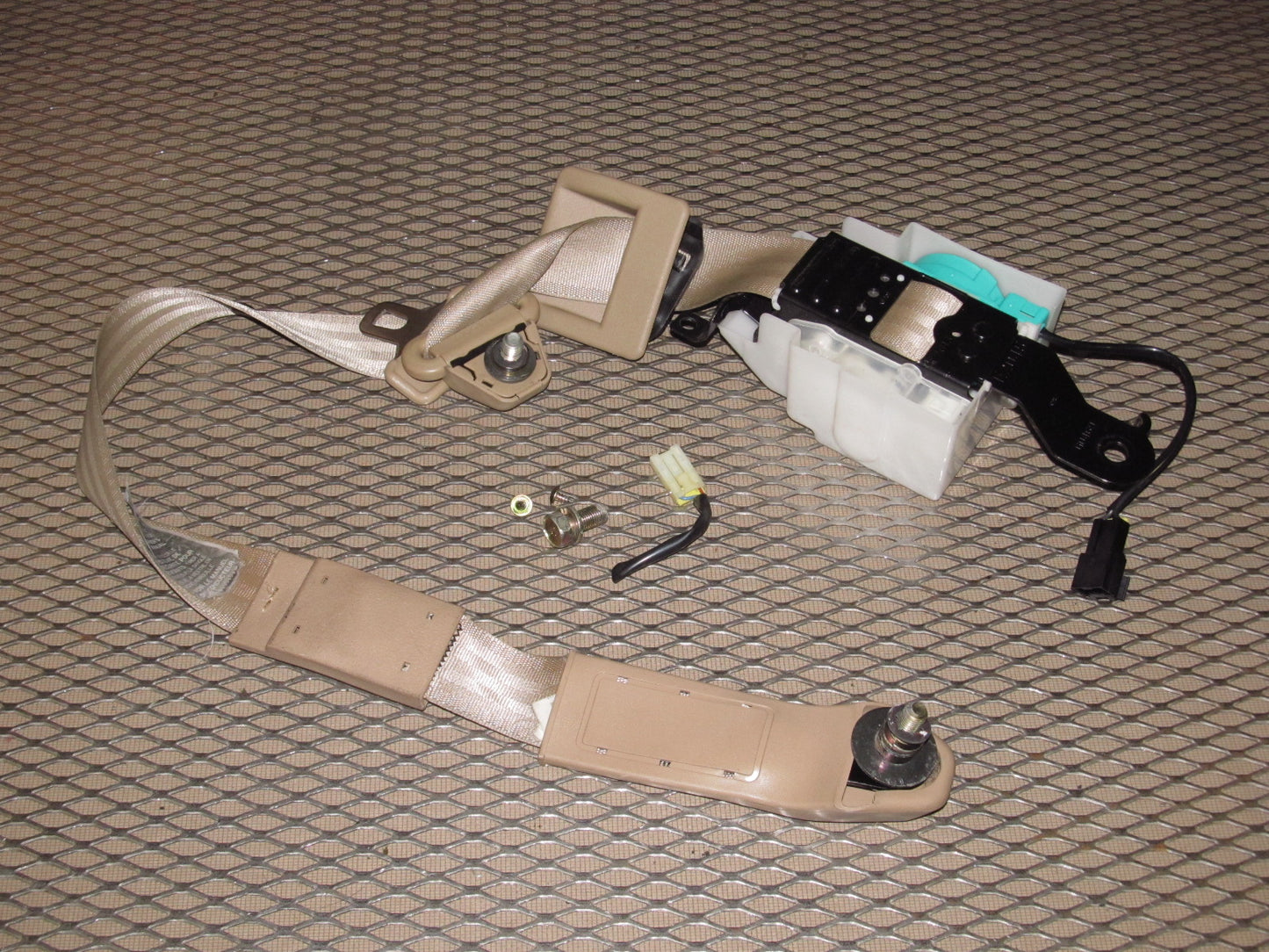 94 95 96 97 Mitsubishi 3000GT OEM Front Seat Belt - Right