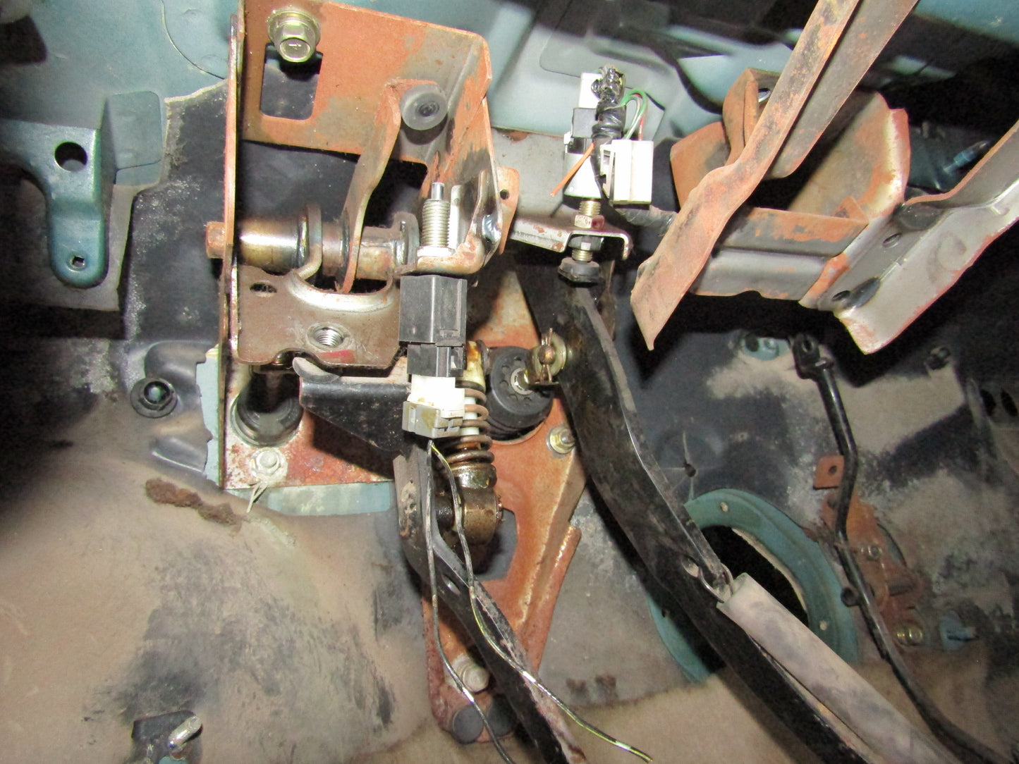 94 95 96 97 Mitsubishi 3000GT OEM Clutch Pedal Neutral Switch Pigtail Harness