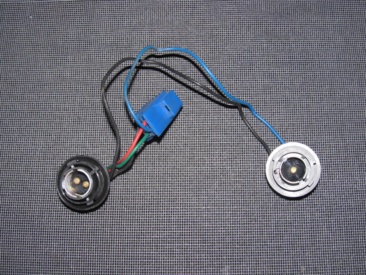 92 93 94 95 96 97 Subaru SVX OEM Tail Light Bulb Socket