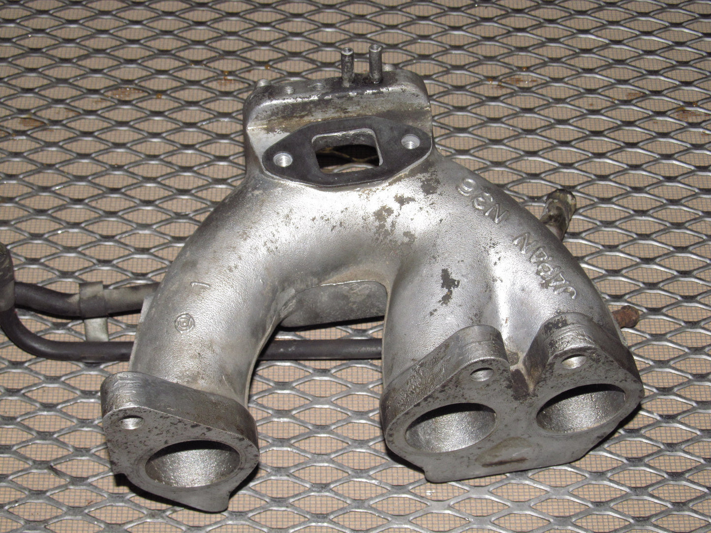 72 73 Datsun 240z OEM Intake Manifold