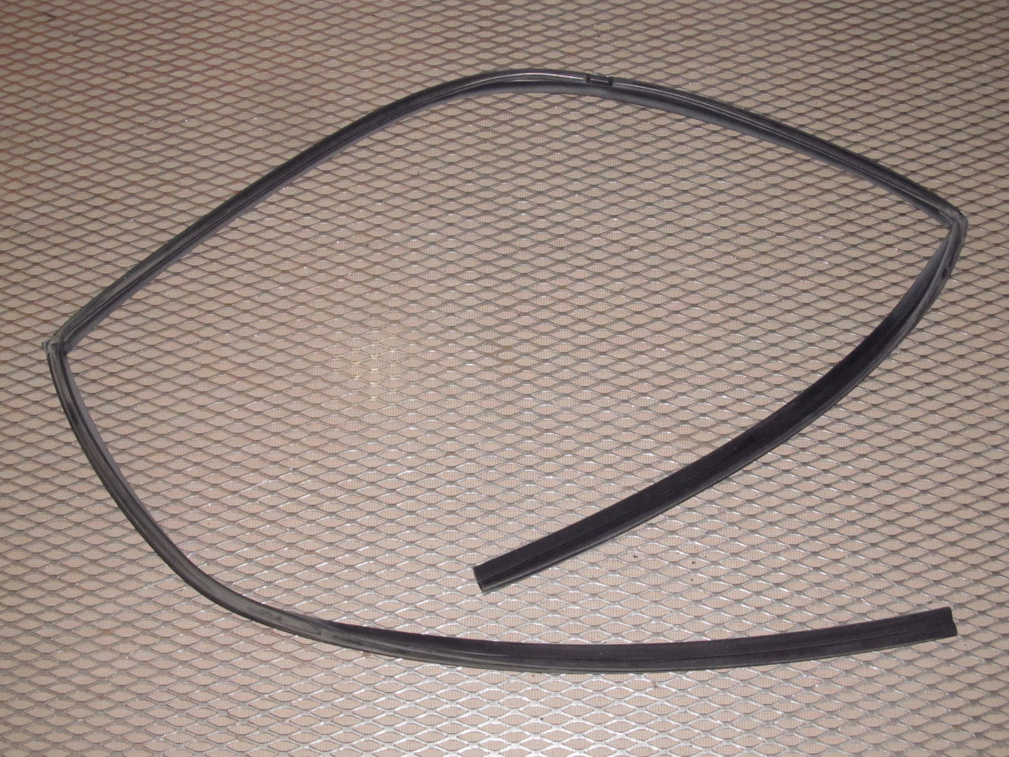 89 90 91 Mazda RX7 OEM Door Window Guide Weather Stripping Rubber Seal - Right