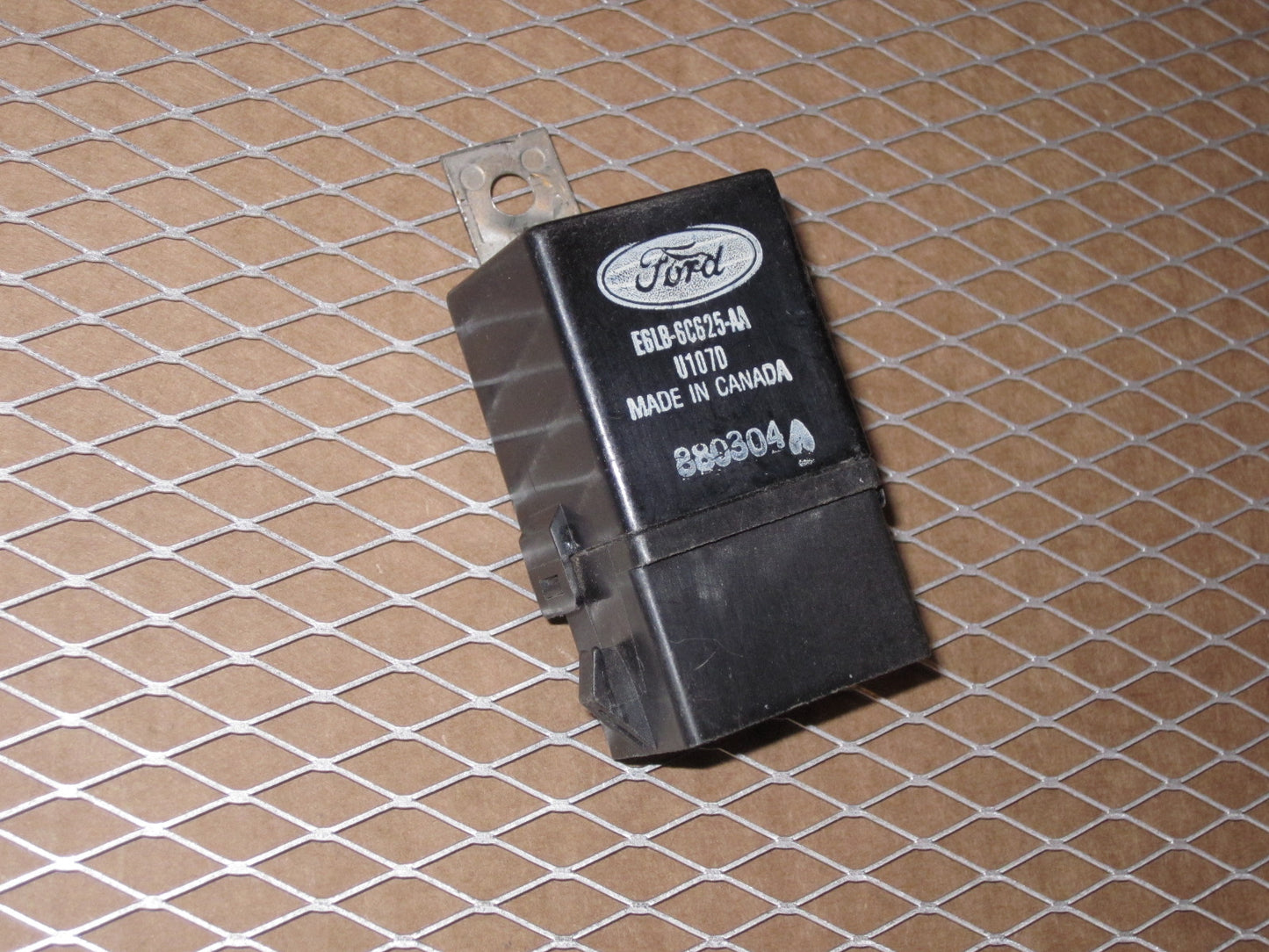 Ford Relay E6LB-6C625-AA