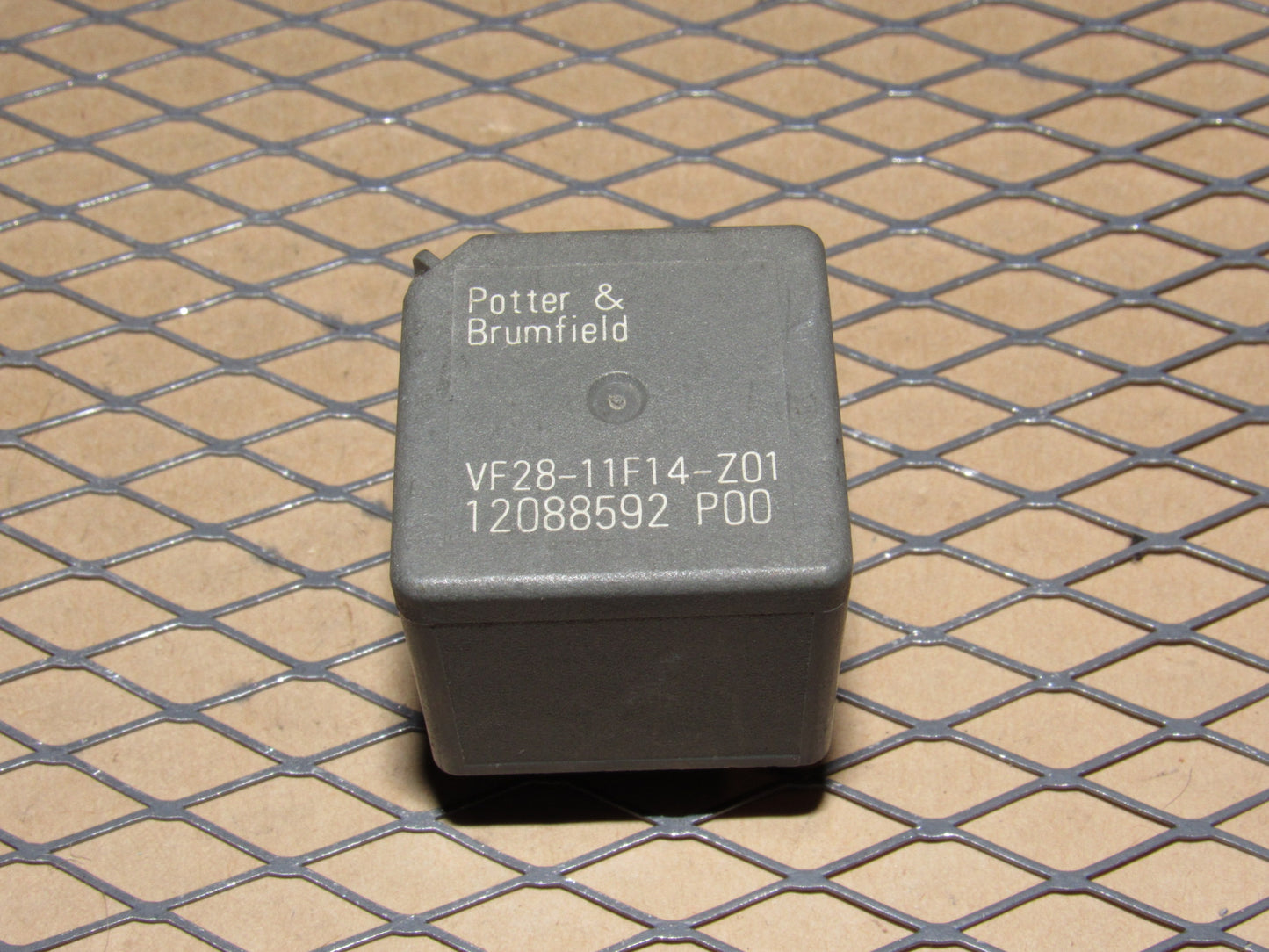 GM Relay VF28-11F14-Z01 / 12088592