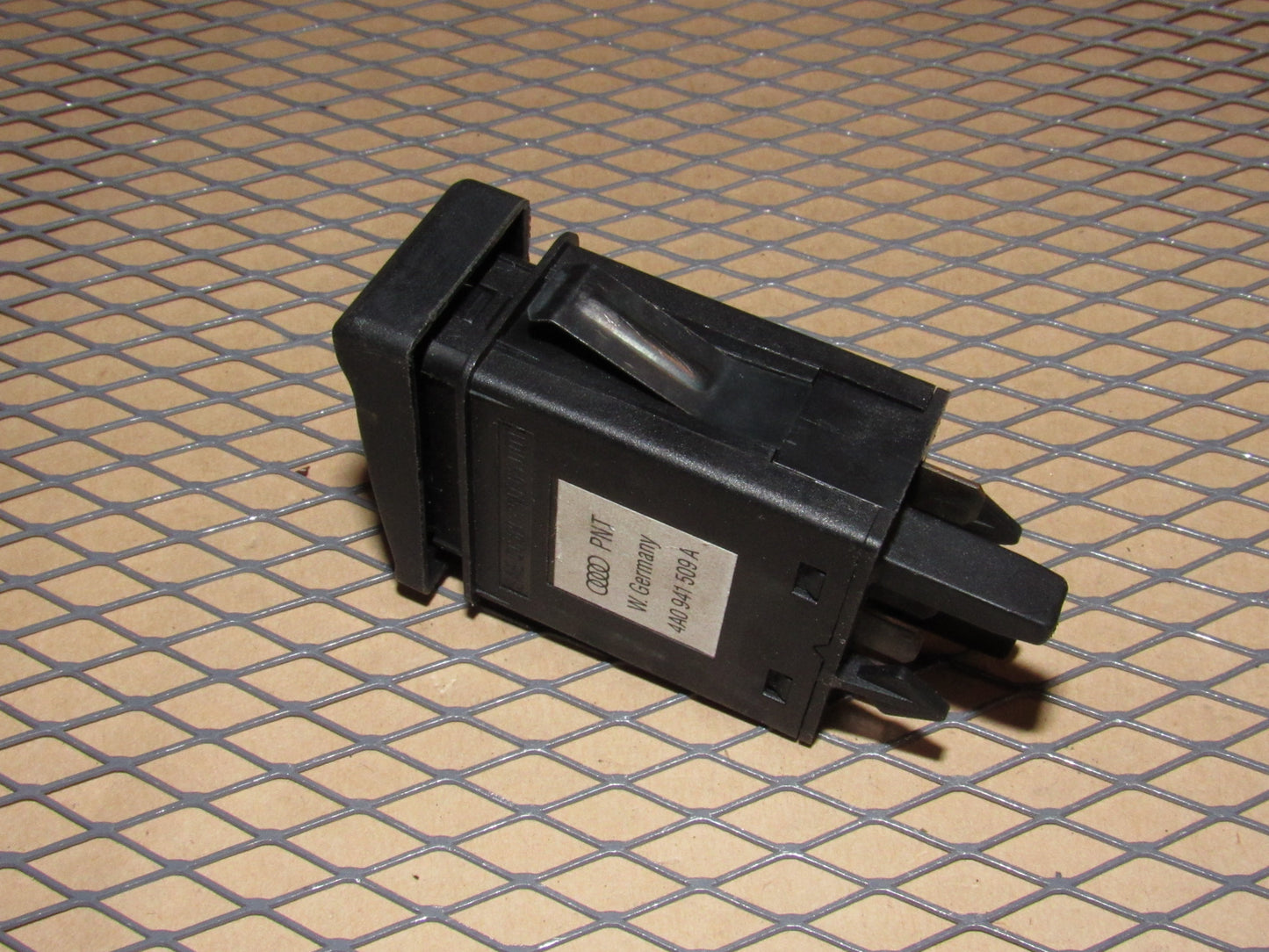 95 96 97 Audi A6 OEM Flasher Hazard Light Switch