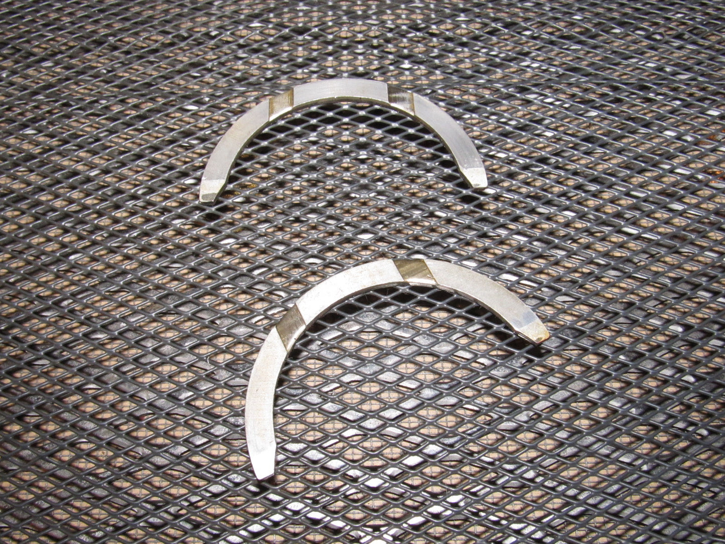 99 00 Mazda Miata OEM Engine Crankshaft Thrust Bearing
