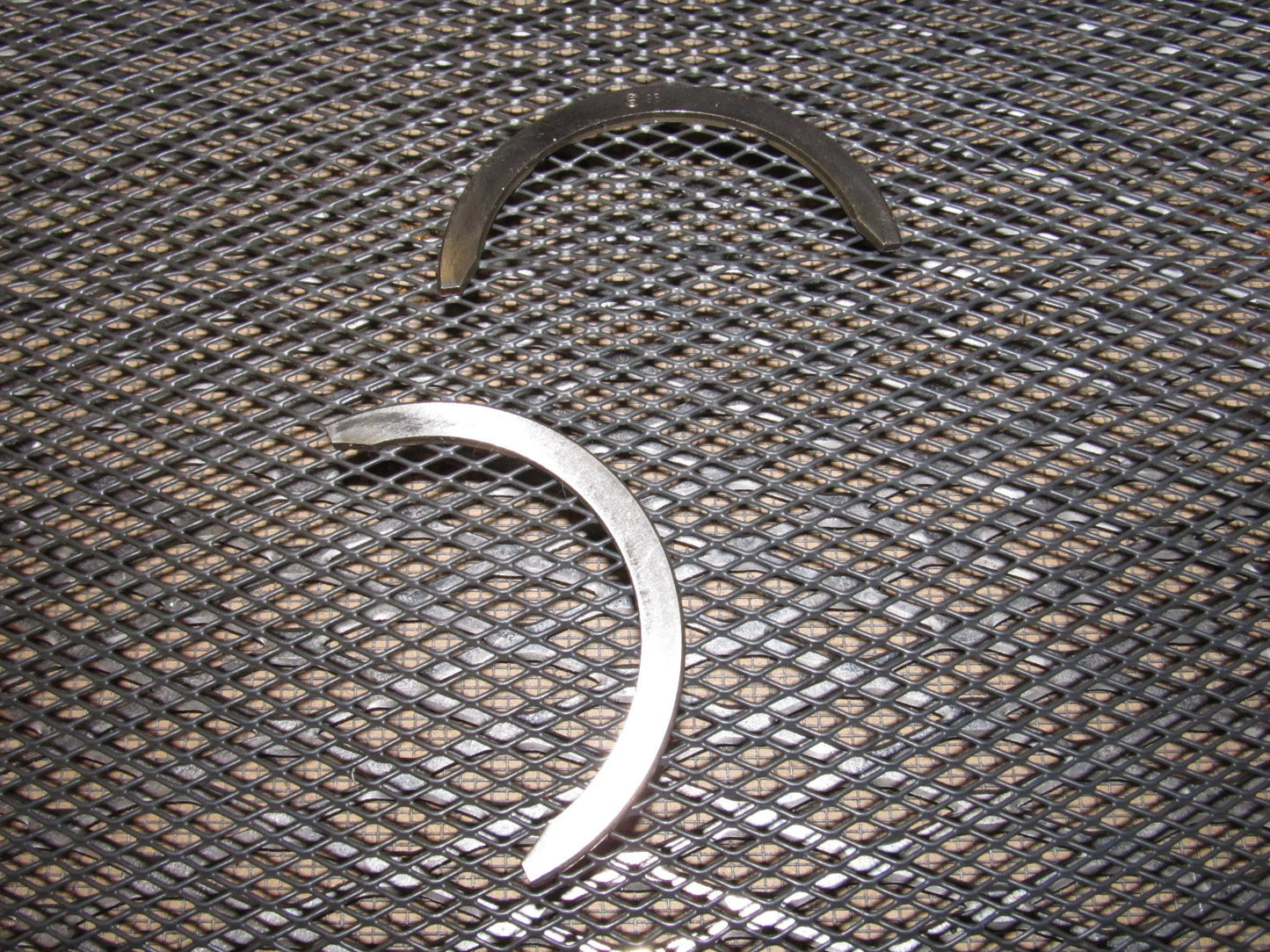 99 00 Mazda Miata OEM Engine Crankshaft Thrust Bearing