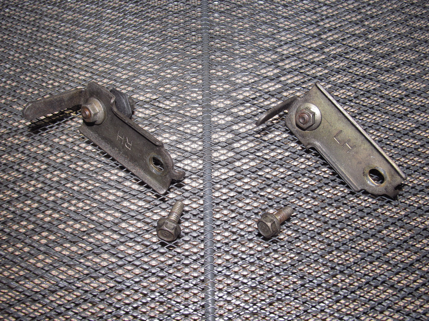 04 05 06 07 08 Mazda RX8 OEM Upper Radiator Bushing & Bracket