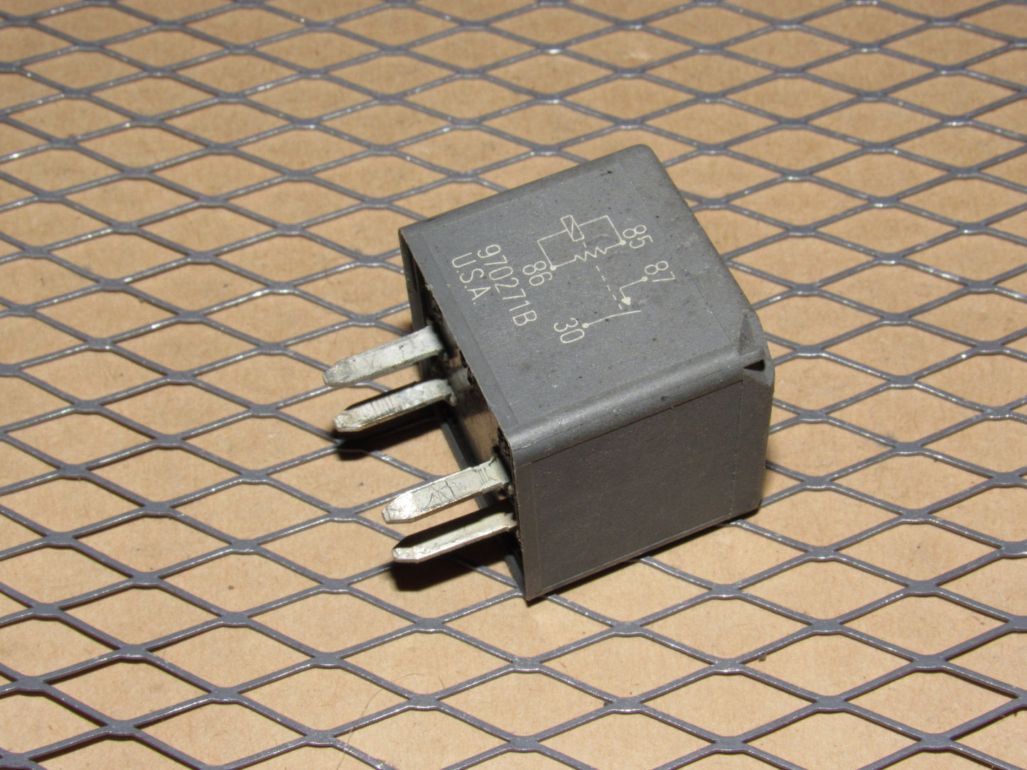 GM Relay VF28-11F14-Z05 / 12193604