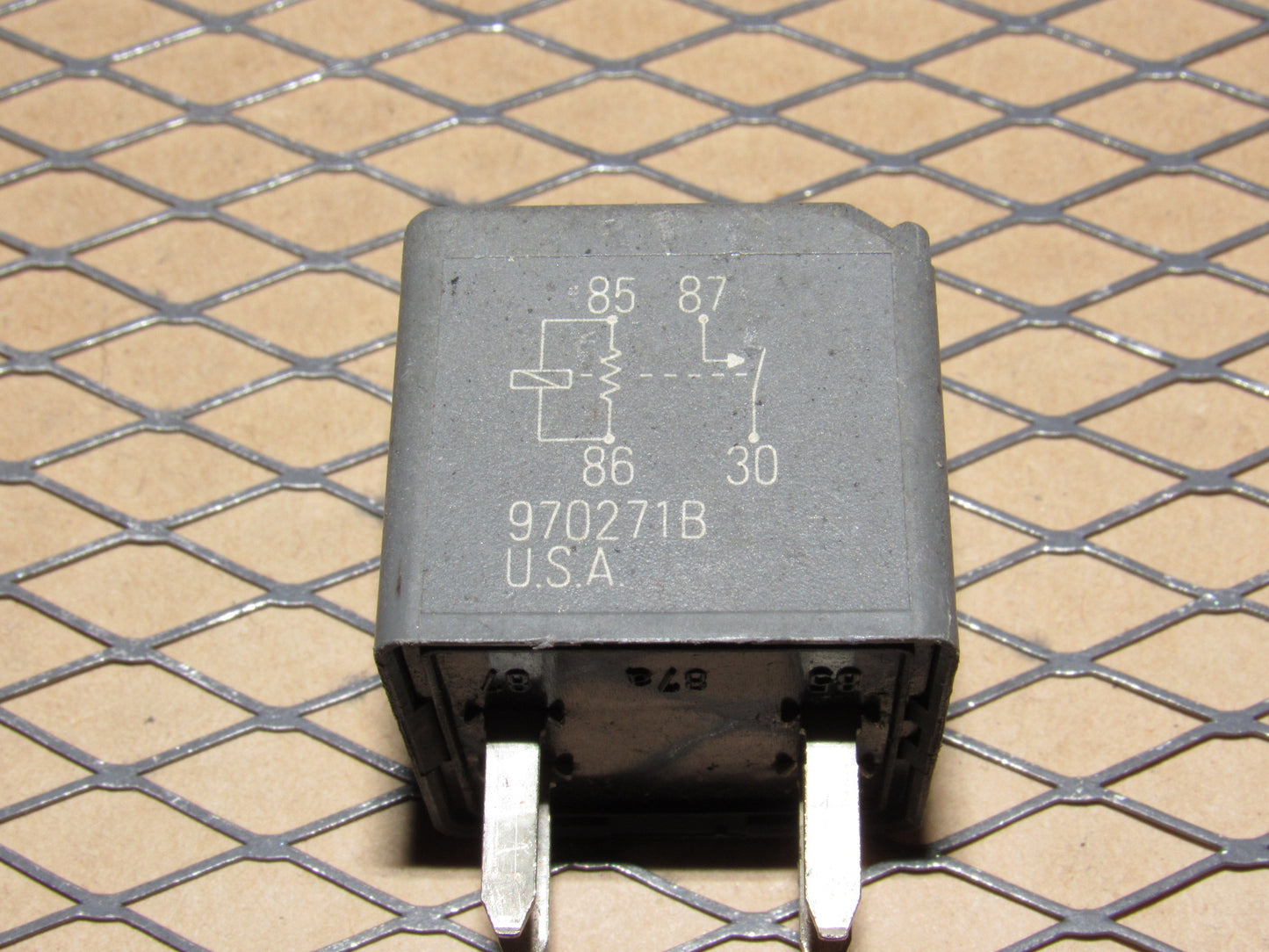 GM Relay VF28-11F14-Z05 / 12193604