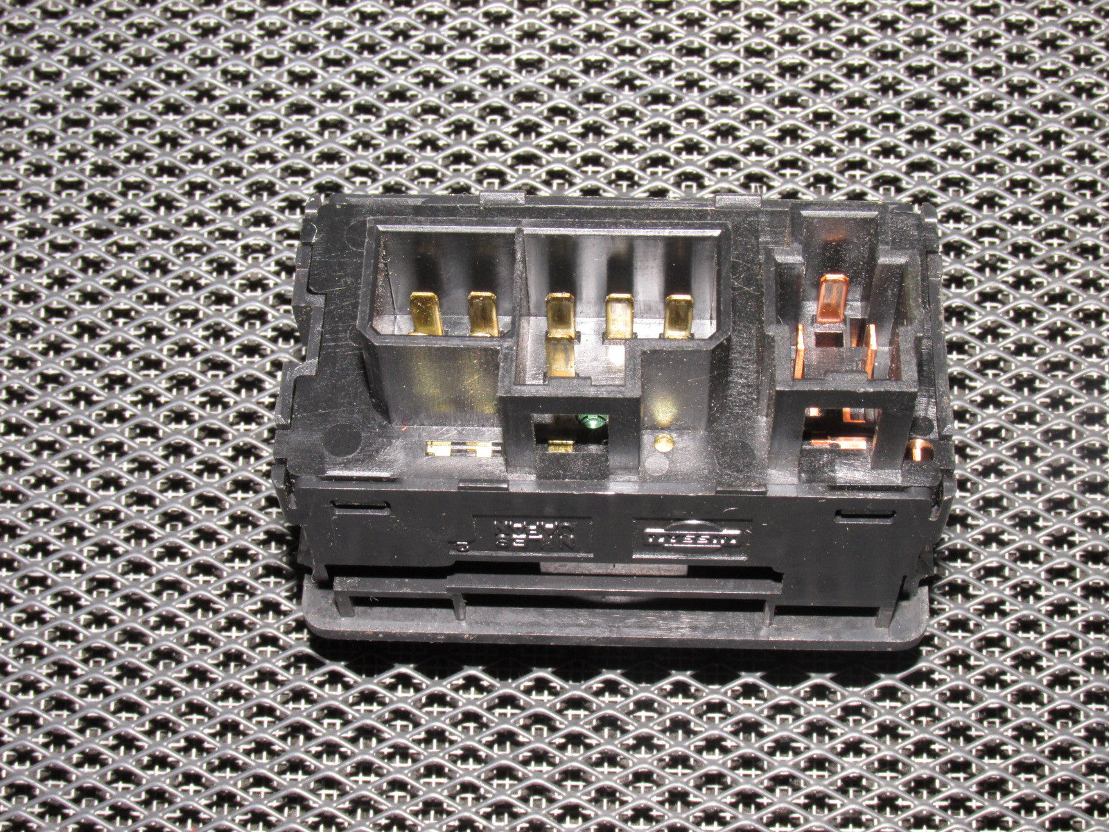 90 91 92 93 94 95 96 Nissan 300zx Power Mirror Switch with Defroster