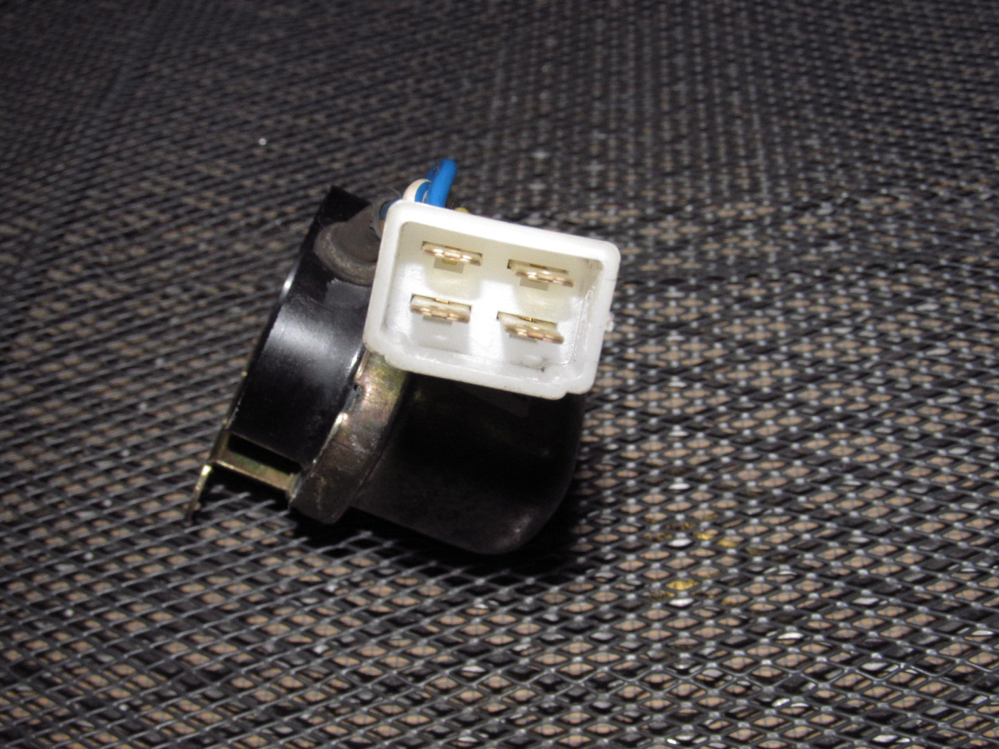 72 73 Datsun 240z OEM Relay - 25235P0101 HR1-14