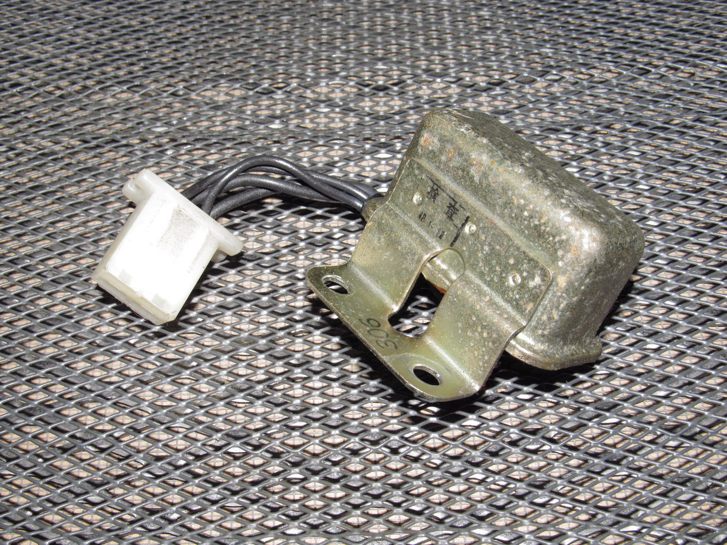 72 73 Datsun 240z OEM Relay Rear Defogger Defroster Relay 25230 N3000