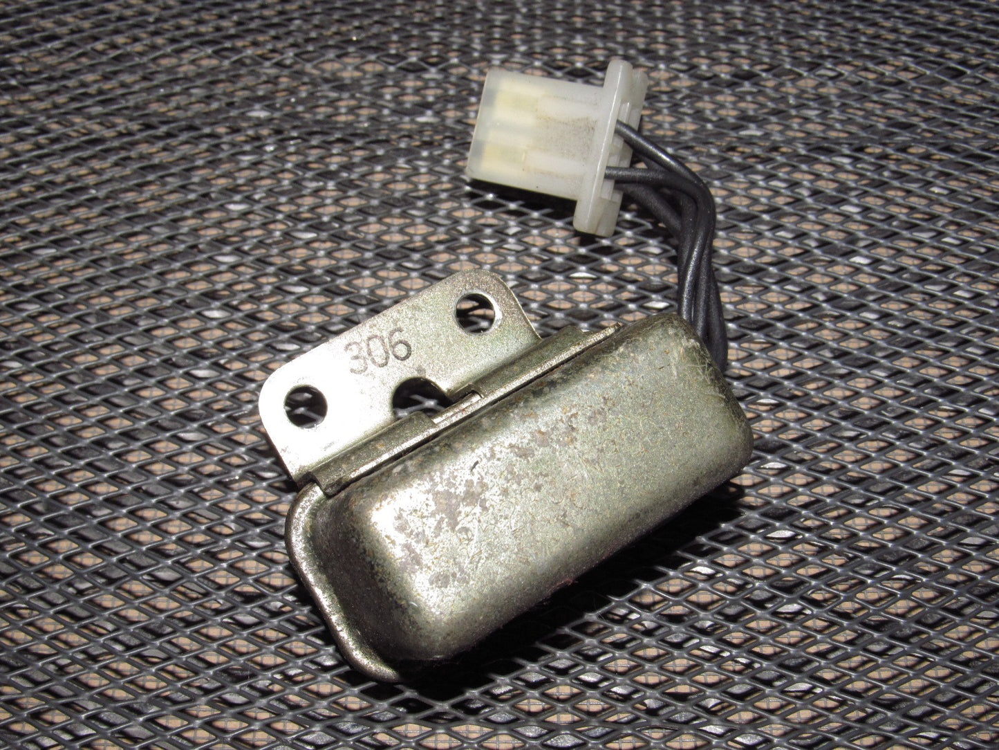 72 73 Datsun 240z OEM Relay Rear Defogger Defroster Relay 25230 N3000