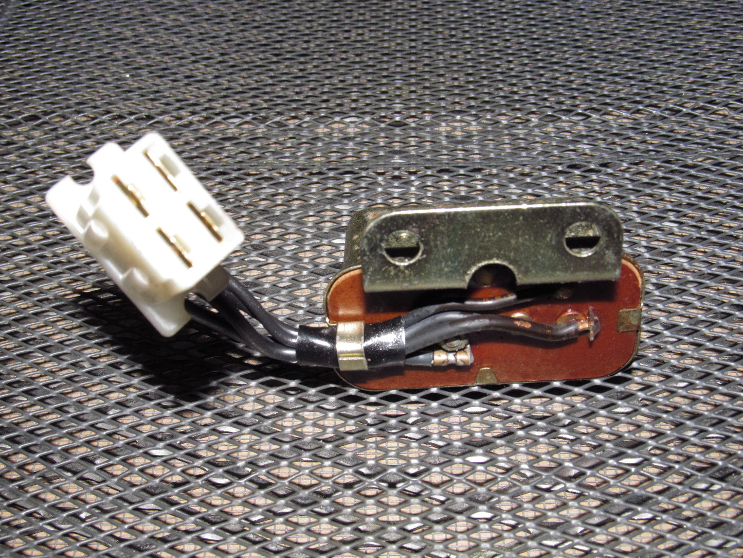 72 73 Datsun 240z OEM Relay Rear Defogger Defroster Relay 25230 N3000