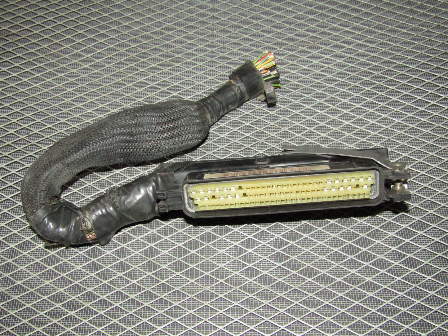 92 93 94 95 BMW 325 OEM Engine Computer ECU Pigtail Harness - A/T