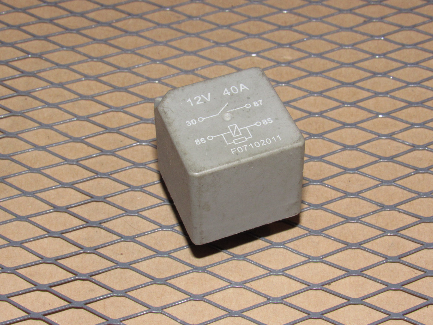 Universal Relay F07102011 / 12V 40A / 4 Prongs
