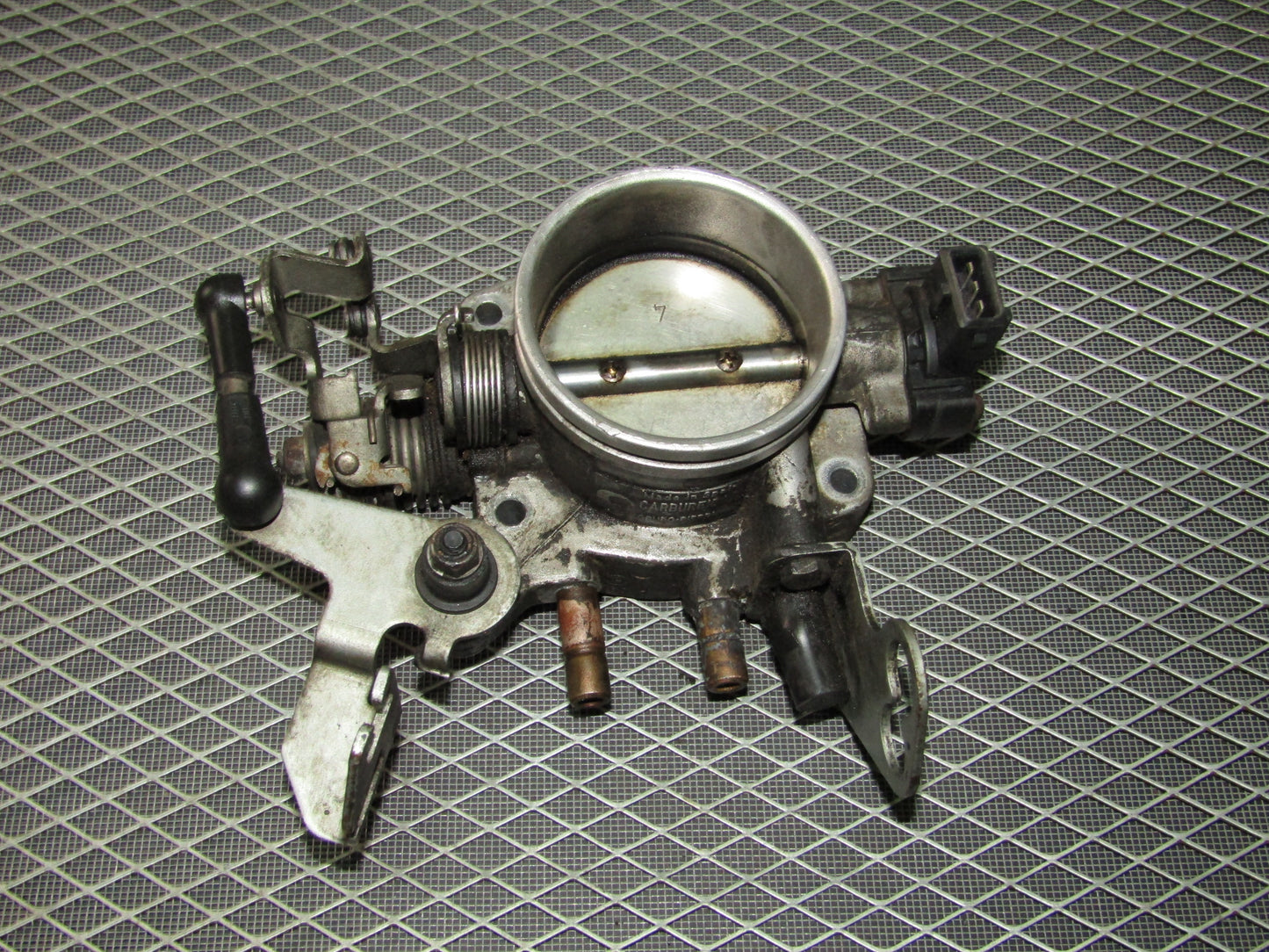 92 93 94 95 BMW 325 OEM Engine Throttle Body - 2.5L