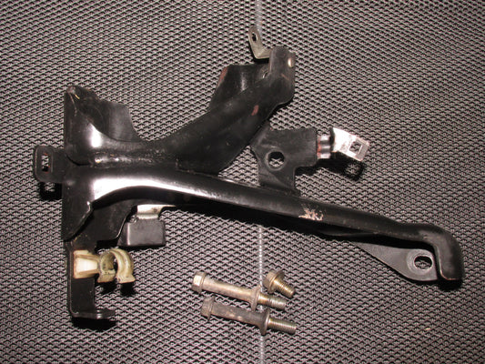 93 94 95 Honda Del Sol OEM B16 Intake Manifold Bracket