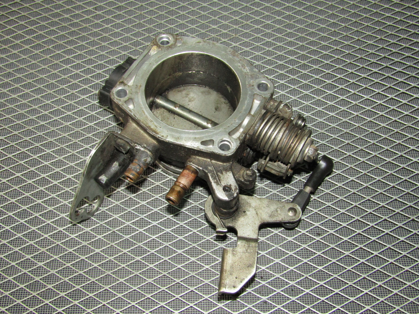 92 93 94 95 BMW 325 OEM Engine Throttle Body - 2.5L
