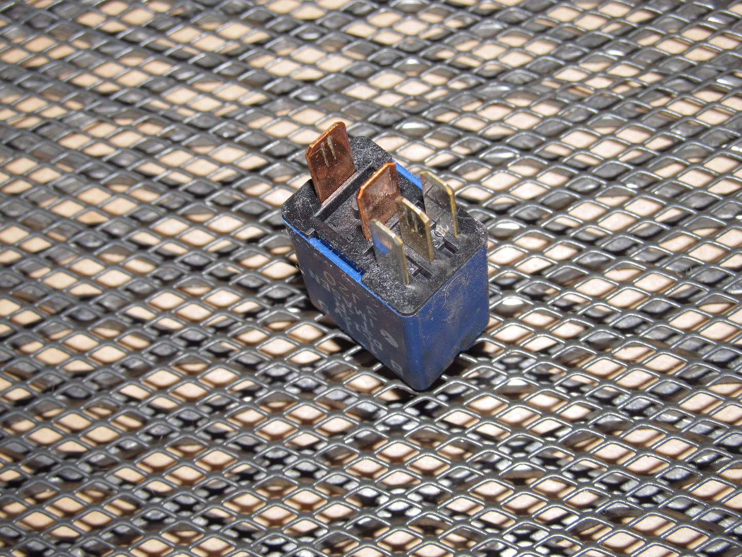 Mazda Universal Relays B115 DC12V 3J20