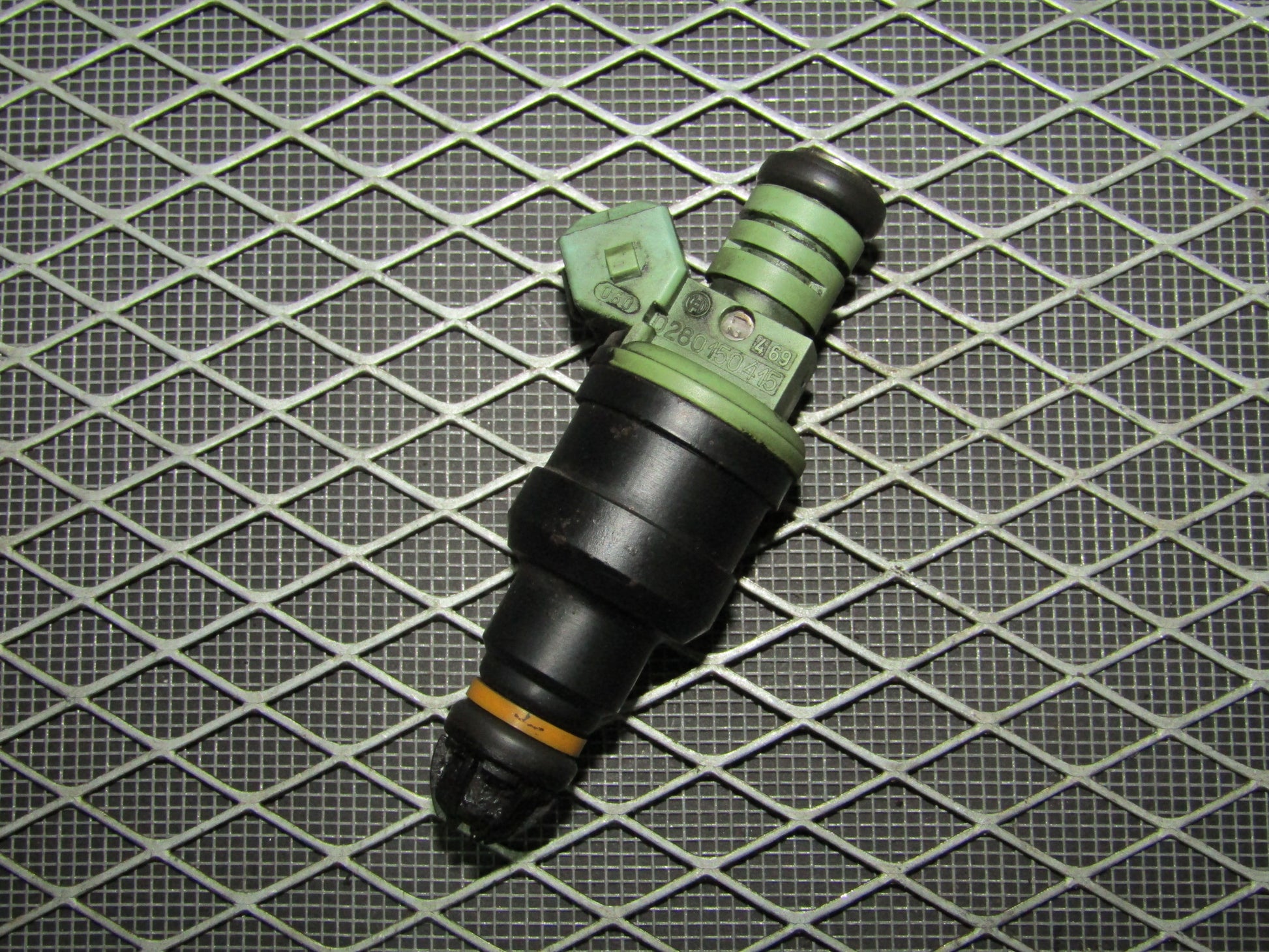 92 93 94 95 BMW 325 OEM Fuel Injector - 2.5L