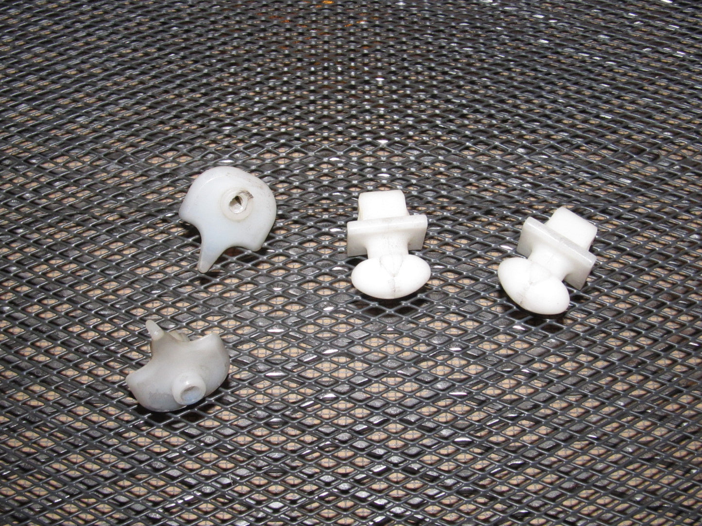 99 00 Mazda Miata OEM Fender Mounting Clips Tabs