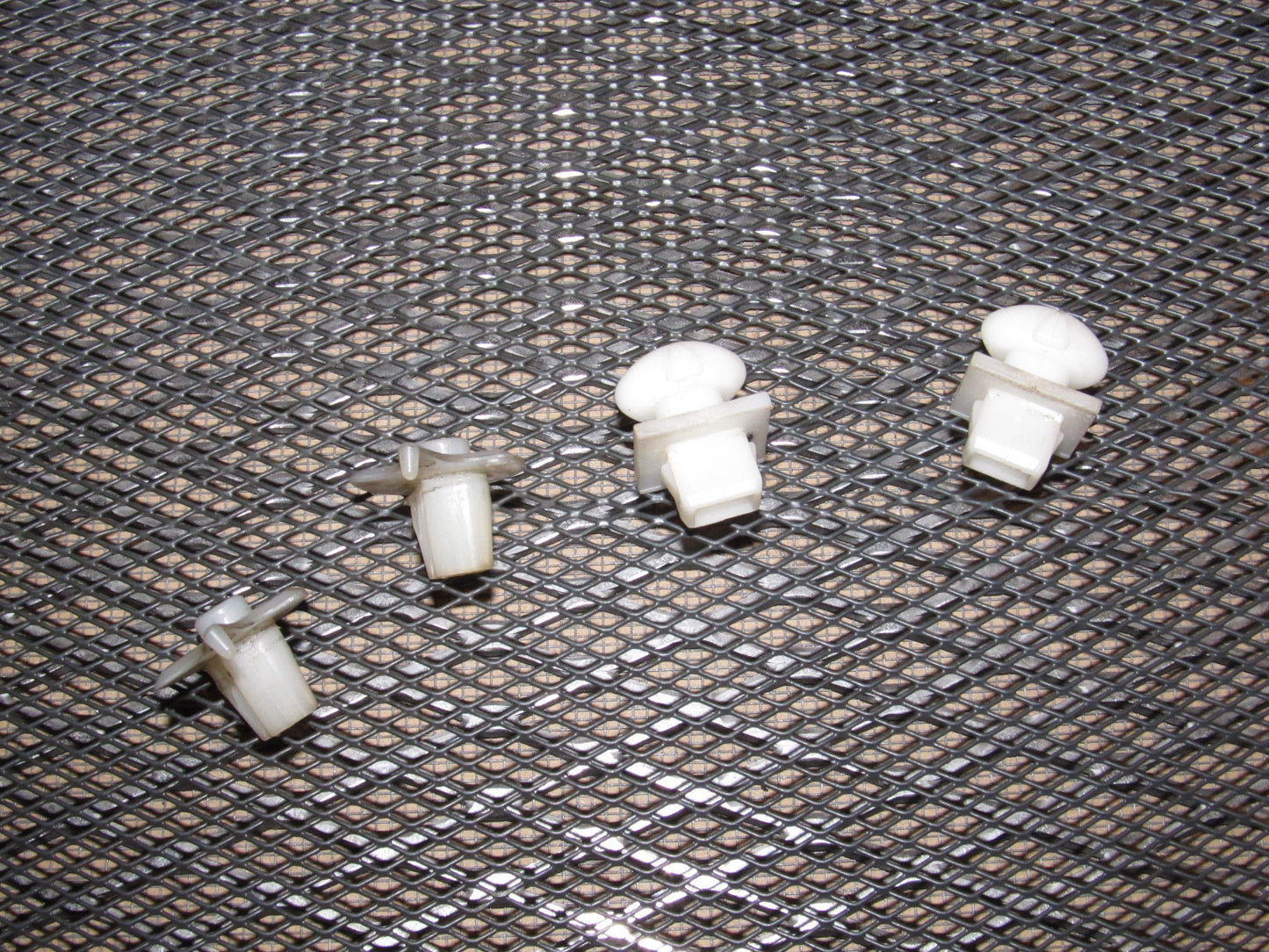 99 00 Mazda Miata OEM Fender Mounting Clips Tabs