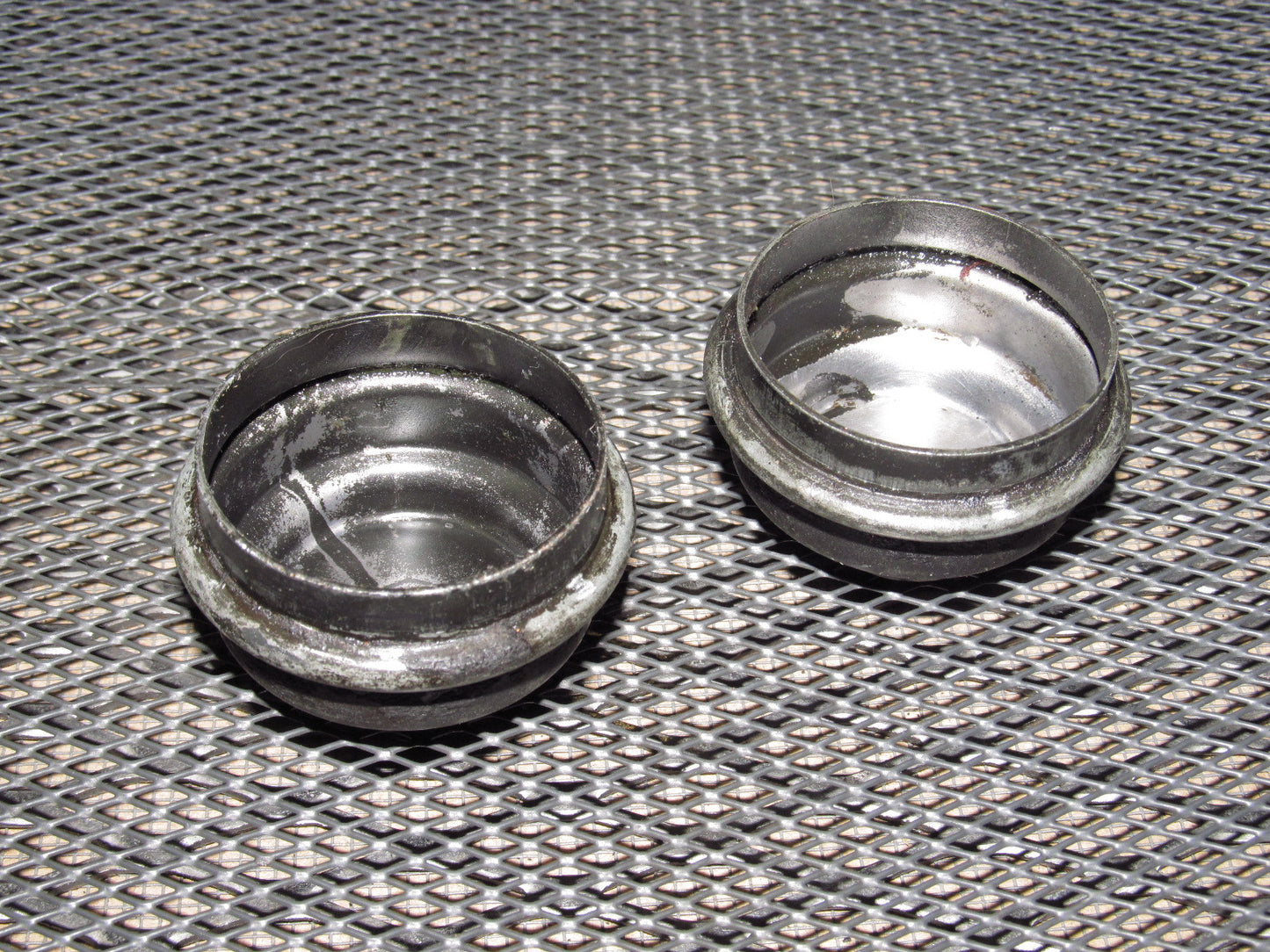72 73 Datsun 240z OEM Front Spindle Protecting Cap - Set
