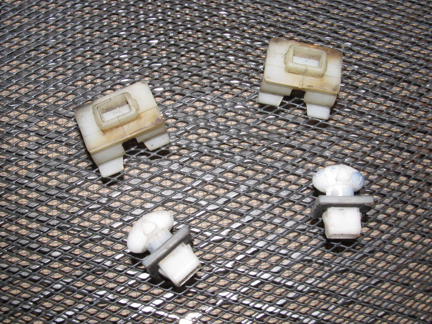 99 00 Mazda Miata OEM Rear Bumper Mounting Clips Tabs