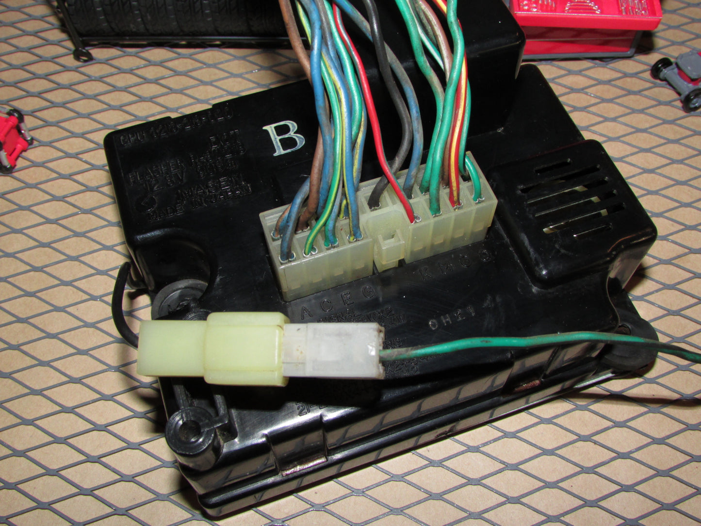 81 82 83 84 85 Mazda RX7 OEM Flasher Relay Unit Pigtail Harness