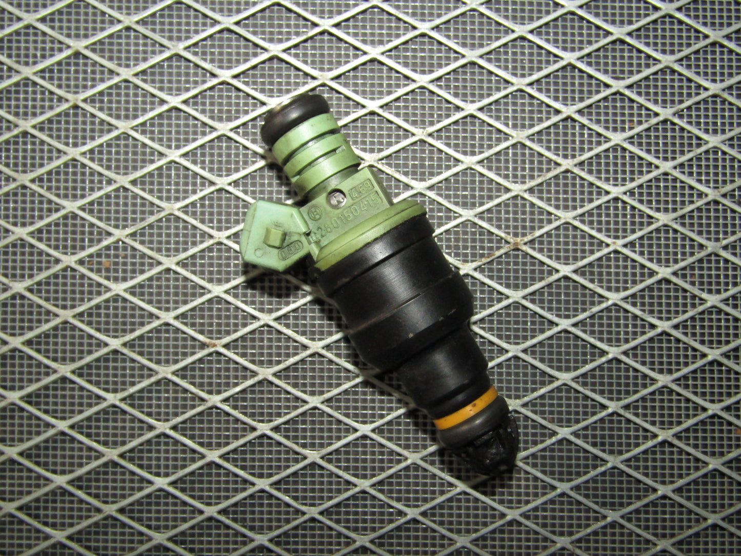 92 93 94 95 BMW 325 OEM Fuel Injector - 2.5L
