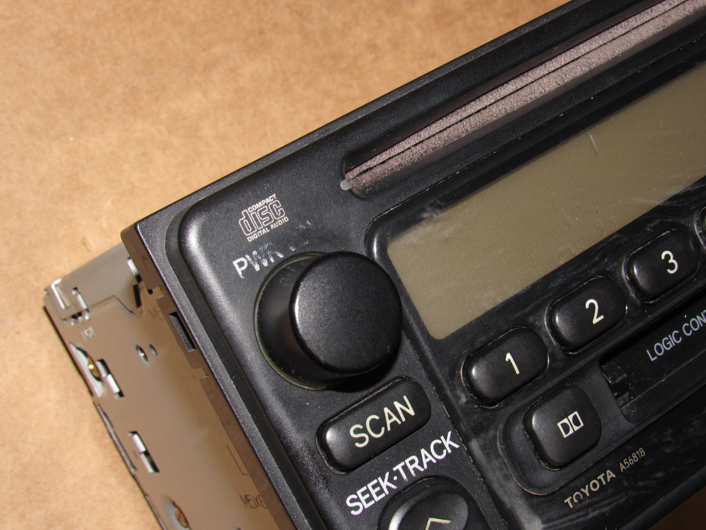 01 02 03 Toyota Rav4 OEM Stereo AM FM Radio CD & Cassette Player Unit