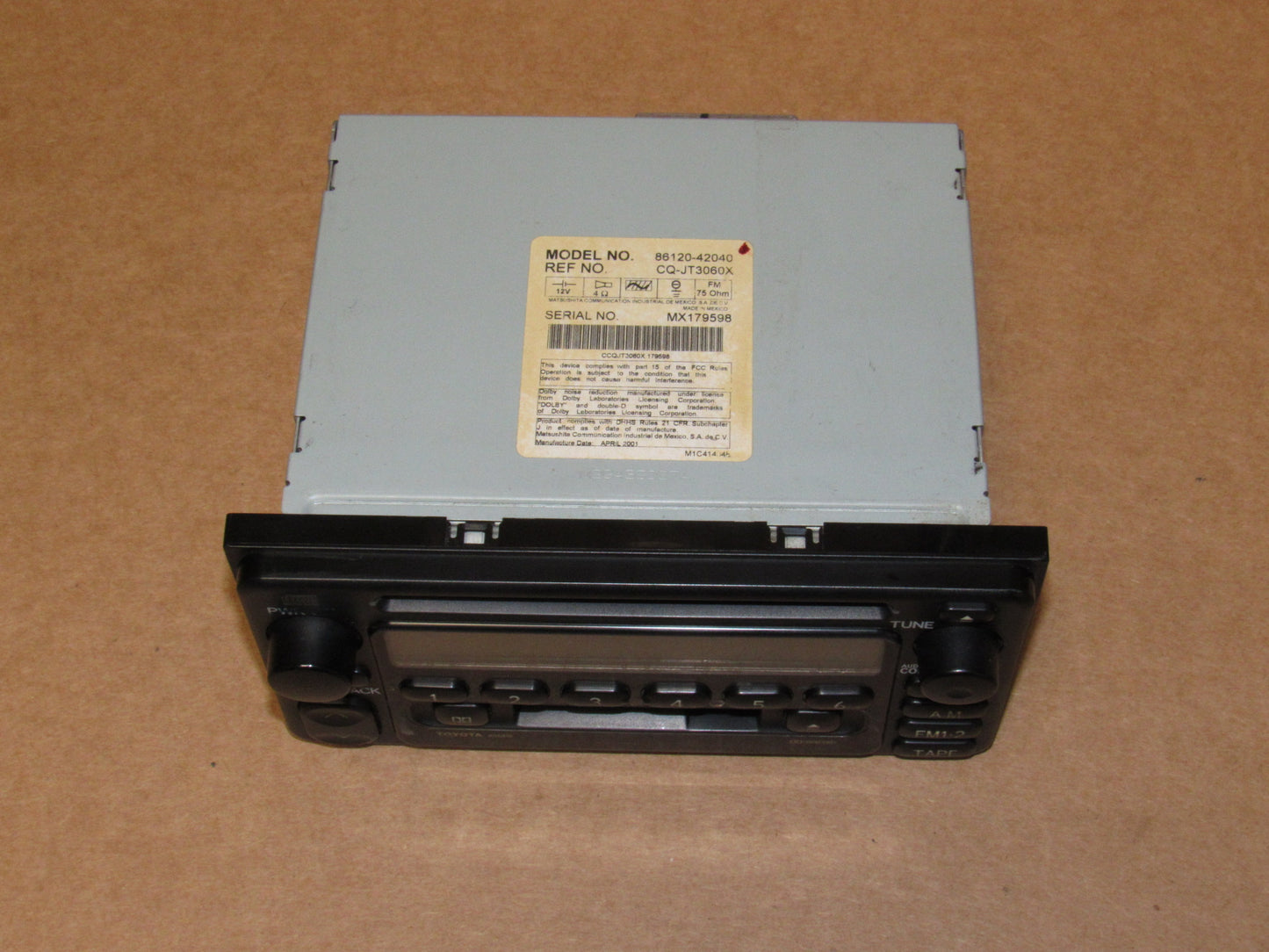 01 02 03 Toyota Rav4 OEM Stereo AM FM Radio CD & Cassette Player Unit