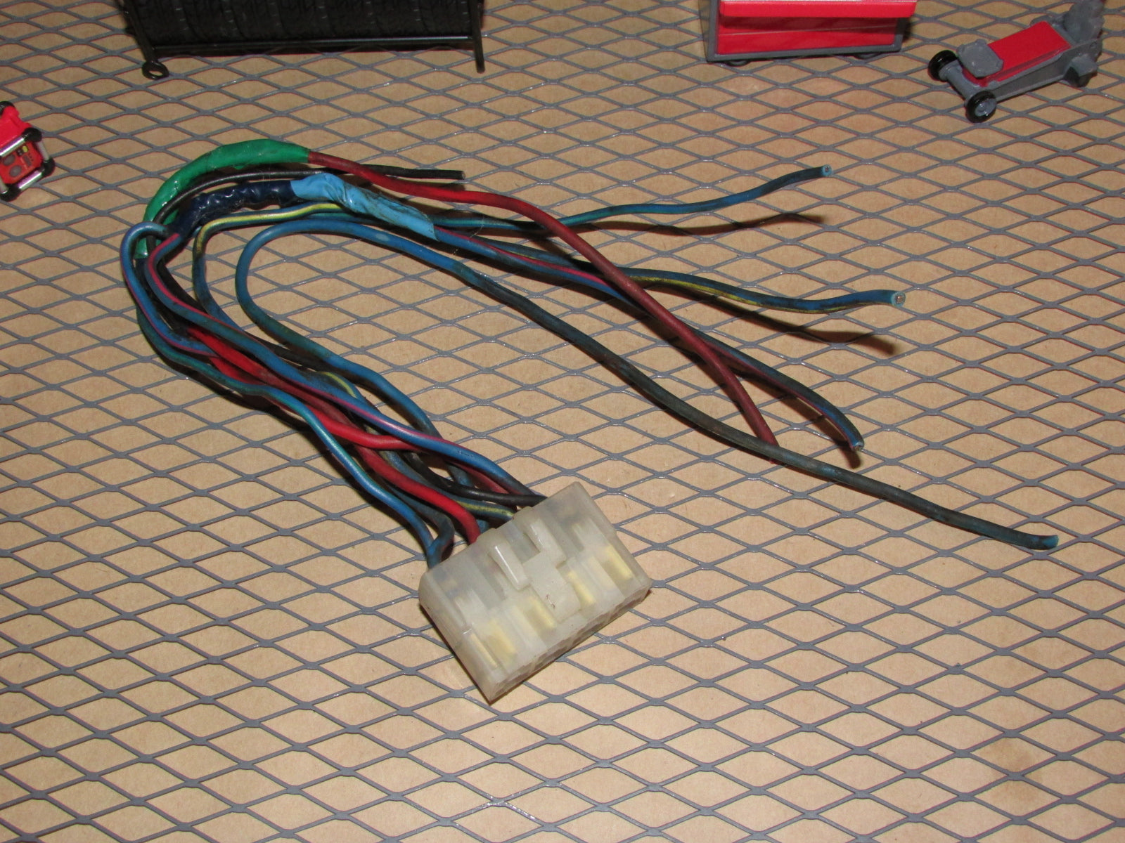 81 82 83 84 85 Mazda RX7 OEM Auto Power Antenna Relay Pigtail Harness