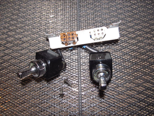 79 80 81 Datsun 280zx OEM Power Mirror Switch Bezel Trim