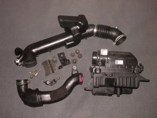 94 95 96 97 Mazda Miata Air Intake Cleaner Assembly & Air Flow Meter